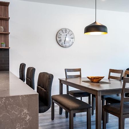 Alpine Haven By Revelstoke Vacations Apartment Luaran gambar