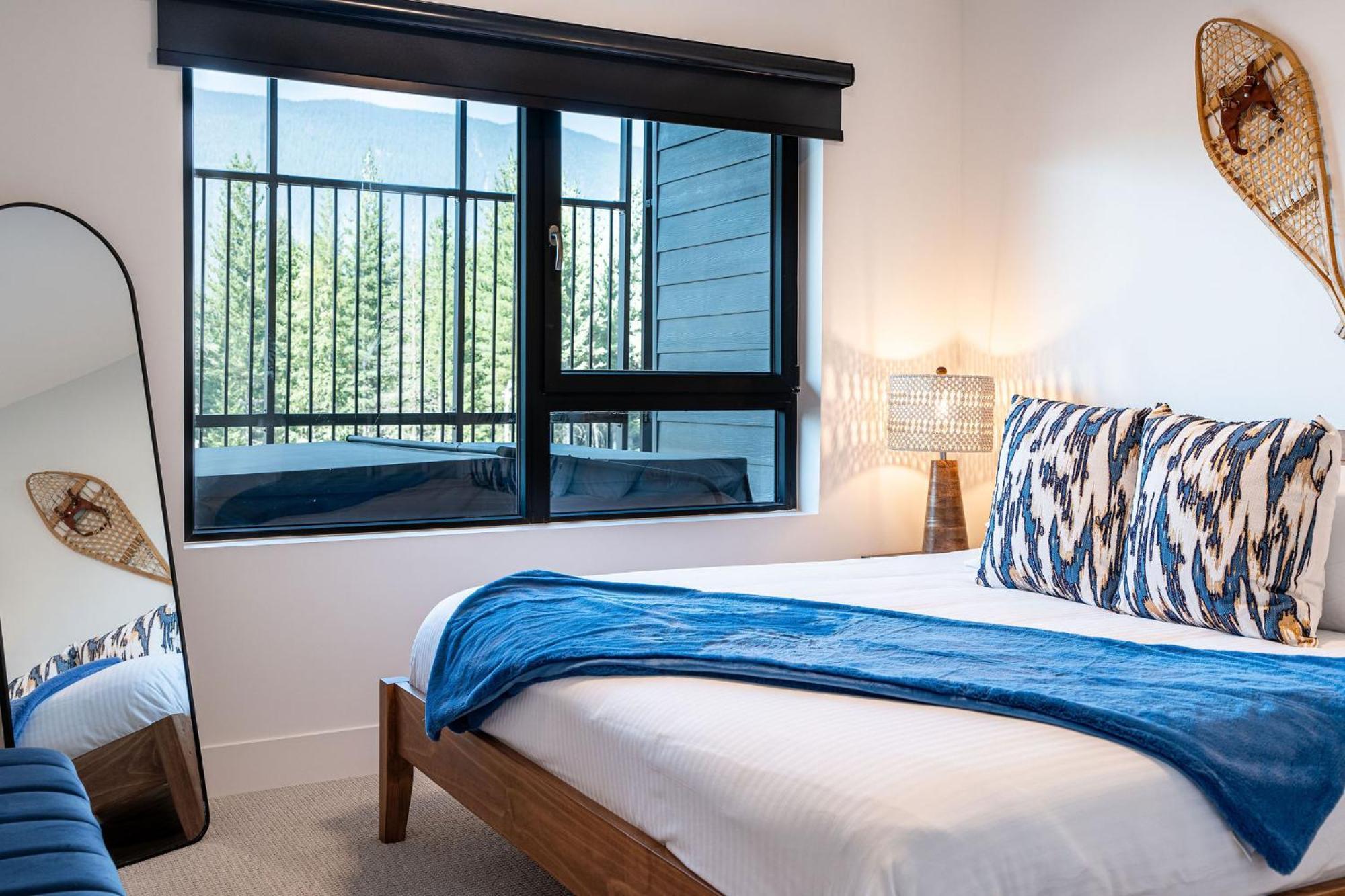 Alpine Haven By Revelstoke Vacations Apartment Luaran gambar
